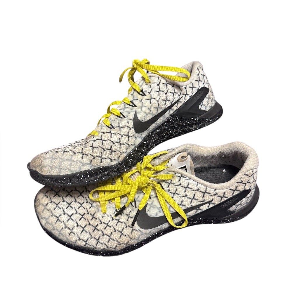 Nike Metcon 4 Women’s Size 10 White Black Yellow